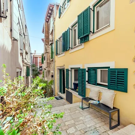 Yellow House *