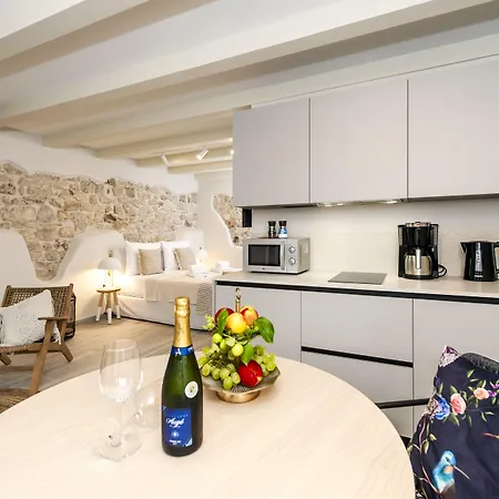 Yellow House * Rovinj