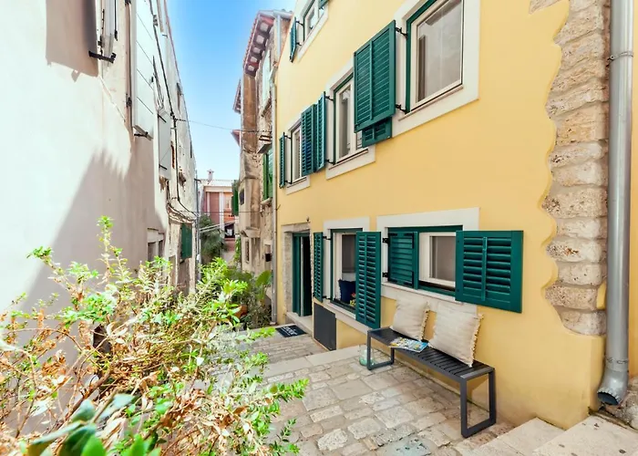 Yellow House *